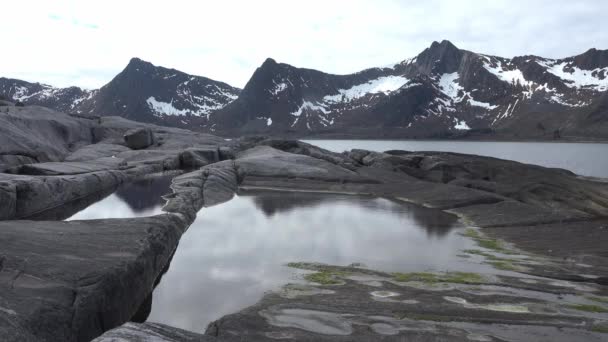 Norvegia. Le montagne e fiordi della Scandinavia. Bella Natura Norvegia paesaggio naturale, isola di Lofoten. — Video Stock
