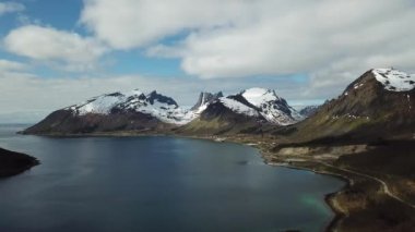 Norveç. Havadan çekilen görüntüler Güzel Doğa Norveç. Kuzey doğasının eşsiz manzaraları.