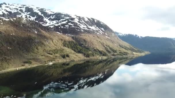 Noorwegen. Luchtfoto 's Prachtige Natuur Noorwegen. Unieke landschappen van de noordelijke natuur. — Stockvideo