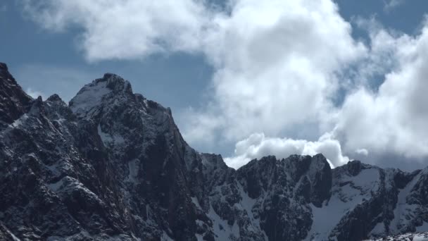 Islas Lofoten. Noruega. Montañas y fiordos escénicos. — Vídeos de Stock