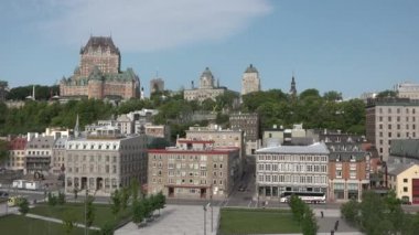 Kanada mı? Şehir manzarası. Quebec şehri. Quebec, Kanada 'nın Quebec eyaletinin başkentidir..