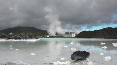 İzlanda. Reykjavik 'teki jeotermal enerji santrali.