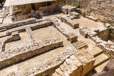knossos Sarayı labirentte