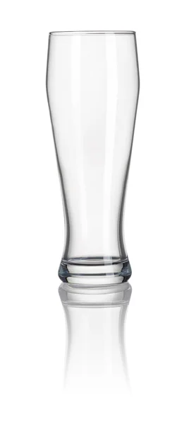 Pšeničné pivo sklo na bílém pozadí — Stock fotografie