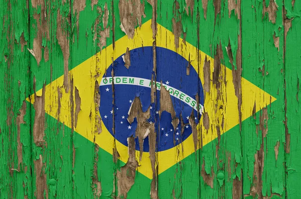 木製の壁にブラジルの旗 — ストック写真