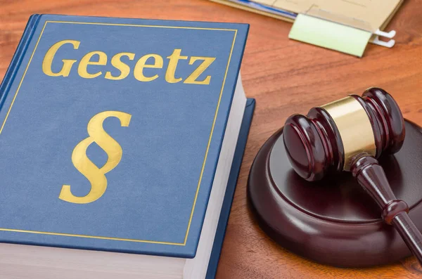 Law Book Gavel German Translation Law Gesetz — Stock Photo, Image