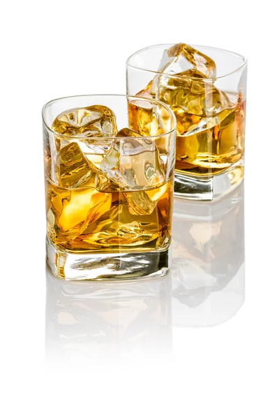 Twee glazen van whisky — Stockfoto