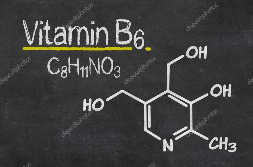 Blackboard with the chemical formula of Vitamin B6 — Stock Photo