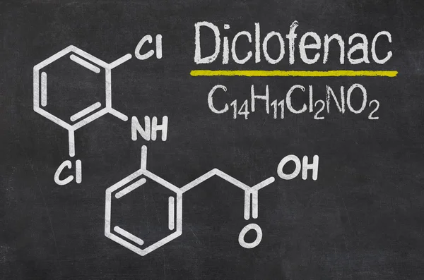 Quadro negro com a fórmula química de Diclofenac — Fotografia de Stock