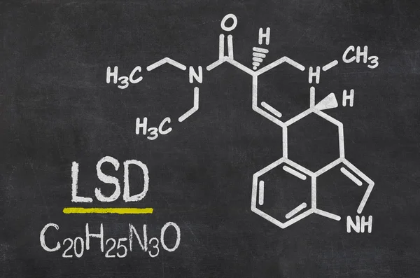 Lavagna con la formula chimica dell'LSD — Foto Stock