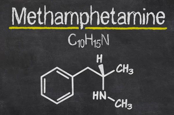 Tafel mit der chemischen Formel von Methamphetamin — Stockfoto