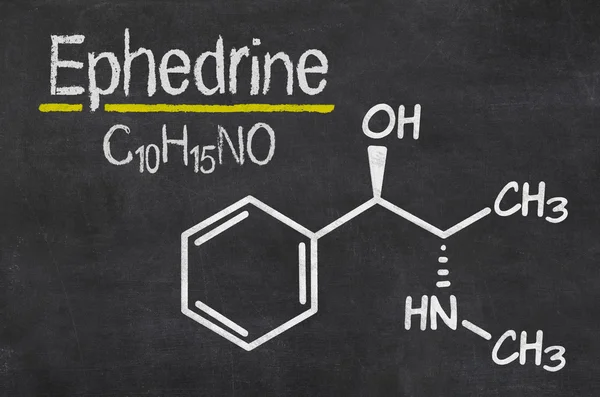 Tableau noir avec la formule chimique de l'éphédrine — Photo