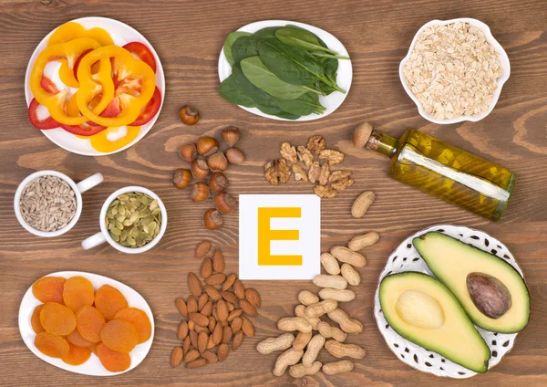 Vitamin E containing foods — Stock Photo, Image