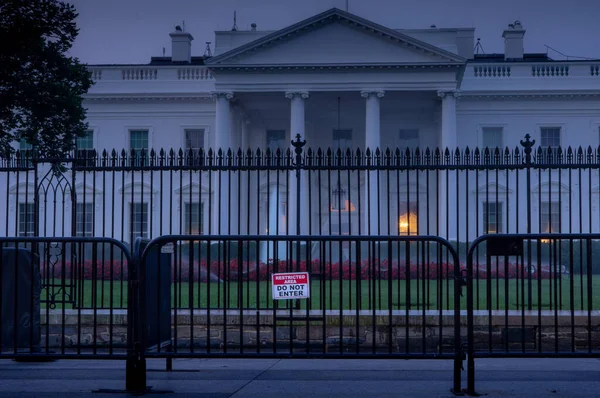 Washinton 2018 Výstražná Cedule Šermu Před Prezidentskou Rezidencí Whitehouse — Stock fotografie