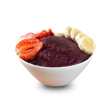 Acai, elinde Brezilya dondurması kasesi olan bir kadın. Ahşap arka planda meyveler. Yaz menüsü ön görünümü