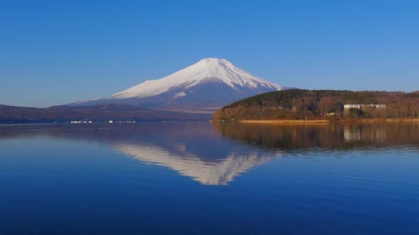 Fejjel lefelé Fuji a Hirano-tótól Yamanaka — Stock videók