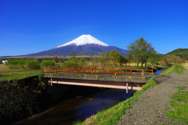 Fuji Cielo Azul Primavera Desde Río Shinnasho Oshino Village Yamanashi —  Fotos de Stock