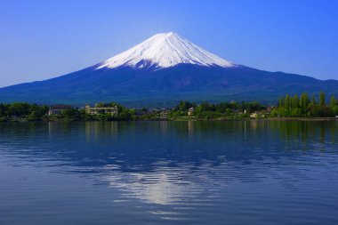 Mt. Ubuyagasaki Gölü 'nden Fuji Kawaguchi Japonya 05 / 04 / 2021