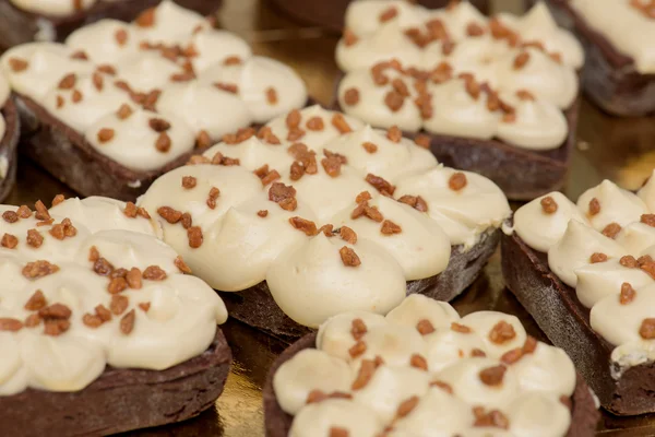 Tortas de chocolate com pudim de baunilha — Fotografia de Stock