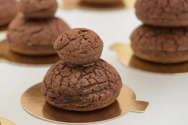 Çikolata macaroons dekorasyon