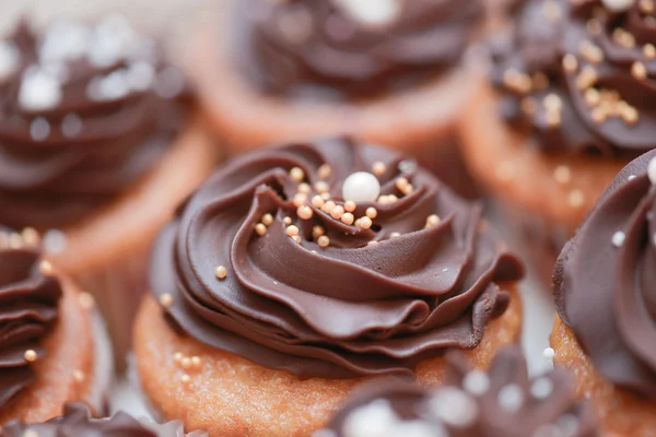 Muffins mit Schokoladencreme — Stockfoto