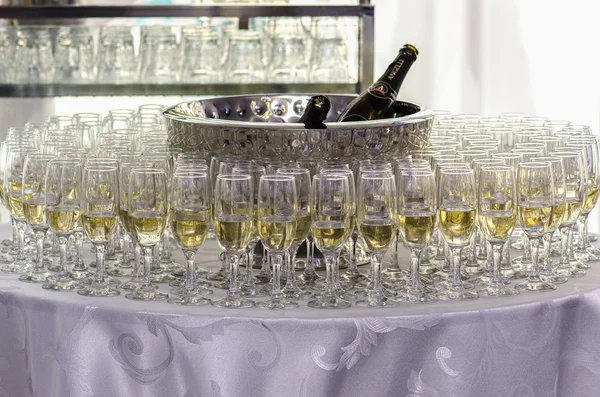 Open bar with glasses — Stock Photo, Image