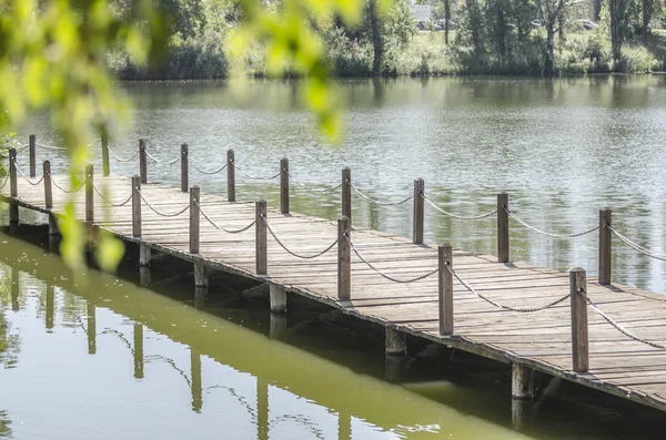 Ponton sous un soleil d'été — Photo