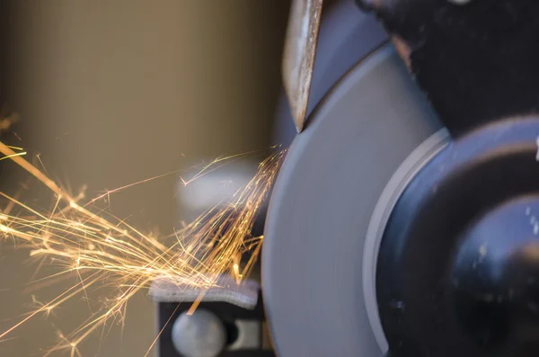 Tool grinding metal — Stock Photo, Image