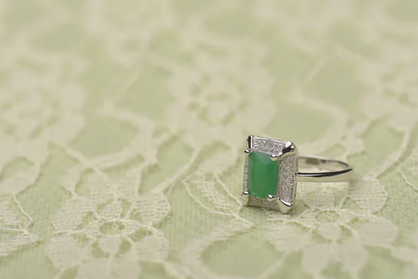 Groene stenen ring — Stockfoto