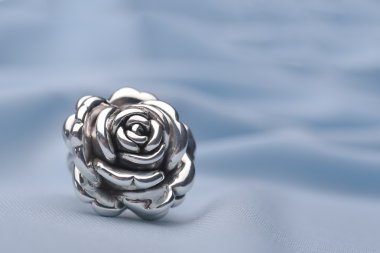 Şekil mücevher gül