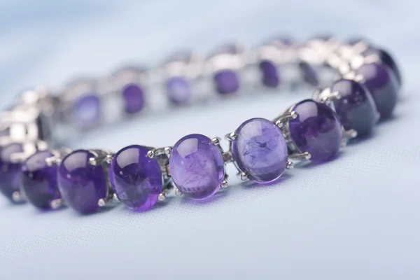 Amethyst bracelet jewel — Stock Photo, Image