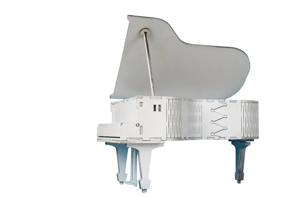 装饰玩具白色大钢琴 独立于白色背景 — 图库照片
