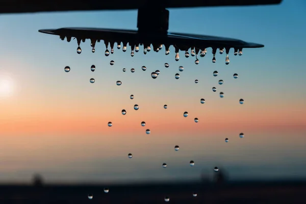 Gotas Agua Que Fluyen Desde Cabezal Ducha Playa Aire Libre —  Fotos de Stock