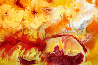 Soyut sarı, kırmızı ve altın arkaplan, çok renkli boya dokusu
