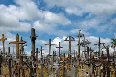  Kutsal haç tepesi, kutsal mekan ve dünyadaki Hristiyanlara ibadet.