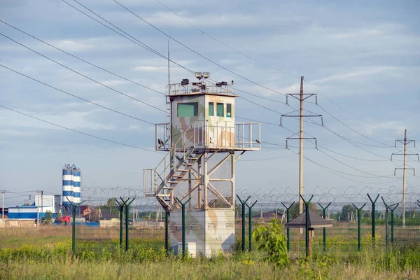 Wieża Strażnicza Ogrodzenie Wokół Jednostki Wojskowej Rosja Syberia — Zdjęcie stockowe