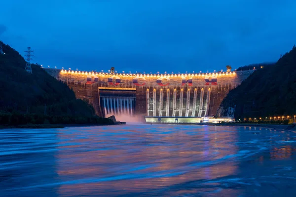 Nacht Foto Van Sayano Shushenskaya Hydro Centrale Dam Khakassië Rechtenvrije Stockafbeeldingen