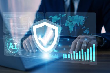 İş adamı yapay zeka algoritmalarını analiz ederek veri güvenliği performansını arttırıyor ve iş ağları arasında izinsiz erişim tespit ediyor..