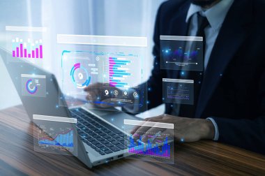 İşadamı hızlı bir pazarda rekabetçi avantaj sağlamak için yapay zeka teknolojisi veri analizi kullanıyor.