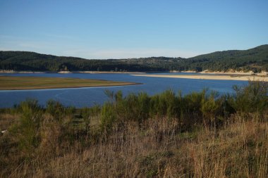 Sonbaharda Sila Milli Parkı 'nda Cecita Gölü manzarası