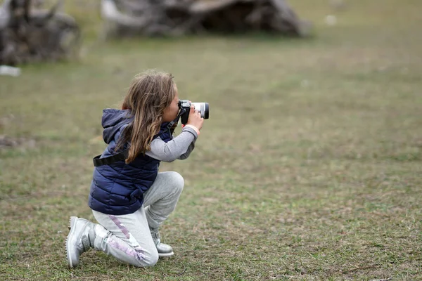 Ein Jähriges Mädchen Fotografiert Sila Nationalpark Kalabrien Italien — Stockfoto