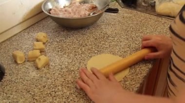 Aşçı dışarı hamur rulo 