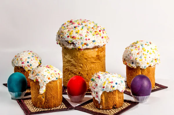 Easter cake and eggs — Stock Photo, Image