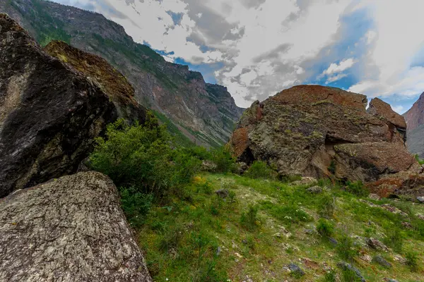 Nas montanhas de Altai — Fotografia de Stock