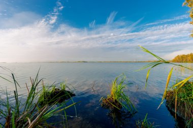 Eylül ayında, göl