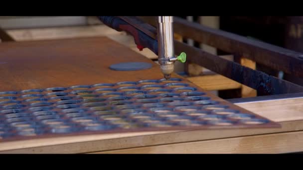 Máquina Corte Plasma Para Cortar Chapa Aço Grossa Círculos — Vídeo de Stock