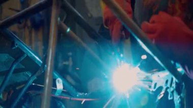 Yarı otomatik kaynaklama ile kaynak makinesi parçaları  