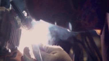 Yarı otomatik kaynaklama ile kaynak makinesi parçaları  