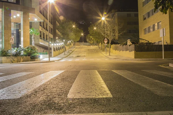 V ulicích města v noci — Stock fotografie