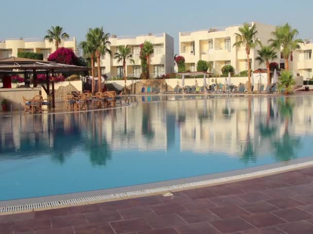 Sharm El Sheikh, la mañana en la piscina — Vídeos de Stock